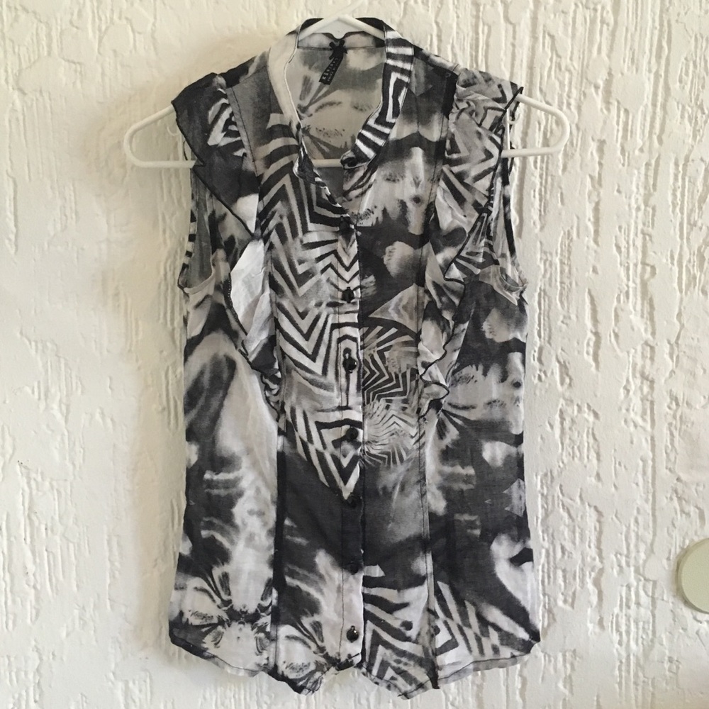 Lapis Black and White Sleeveless Blouse Size Medium